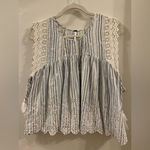 EUC Free People lace and eyelets design size Medium